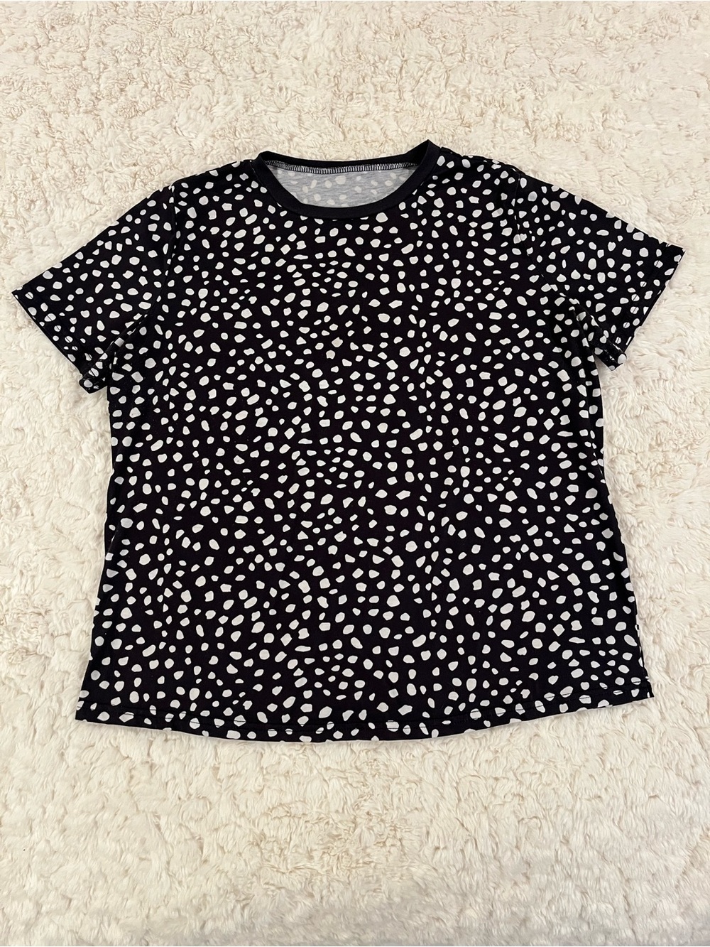SHEIN Black and White Dalmatian Spot Crewneck Tee